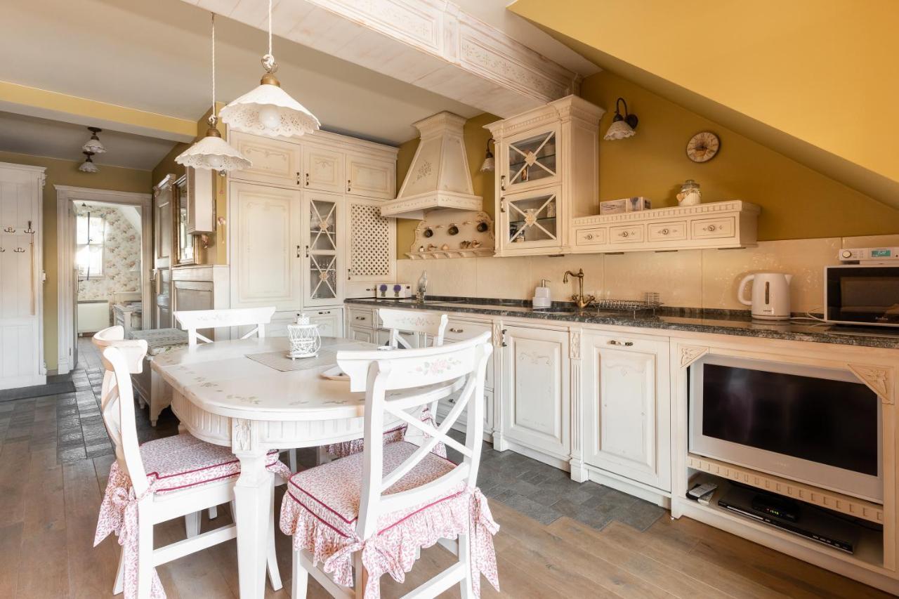 Sweet Apartment *