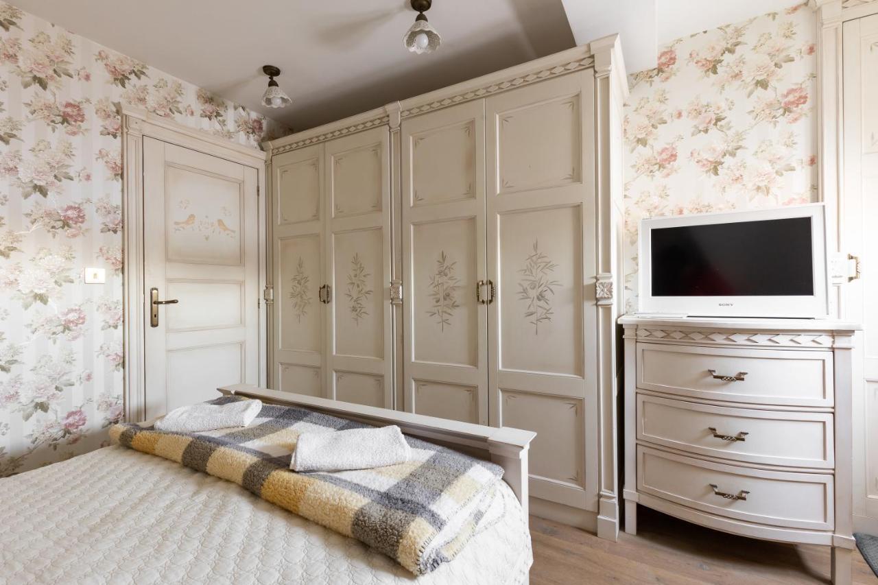 Apartment Sweet *
